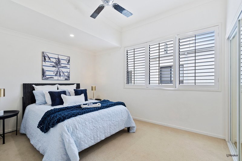 Photo - 2/101 Stanhill Drive, Surfers Paradise QLD 4217 - Image 10