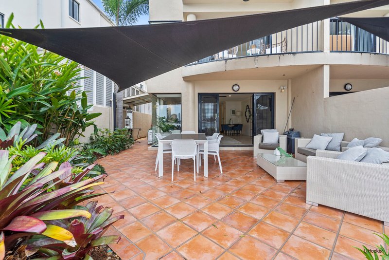 Photo - 2/101 Stanhill Drive, Surfers Paradise QLD 4217 - Image 16