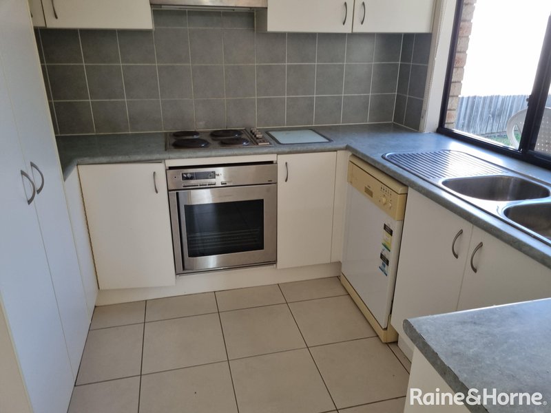 Photo - 2/101 Station Road, Woodridge QLD 4114 - Image 8
