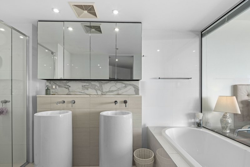 Photo - 2101/1 Oracle Boulevard, Broadbeach QLD 4218 - Image 15