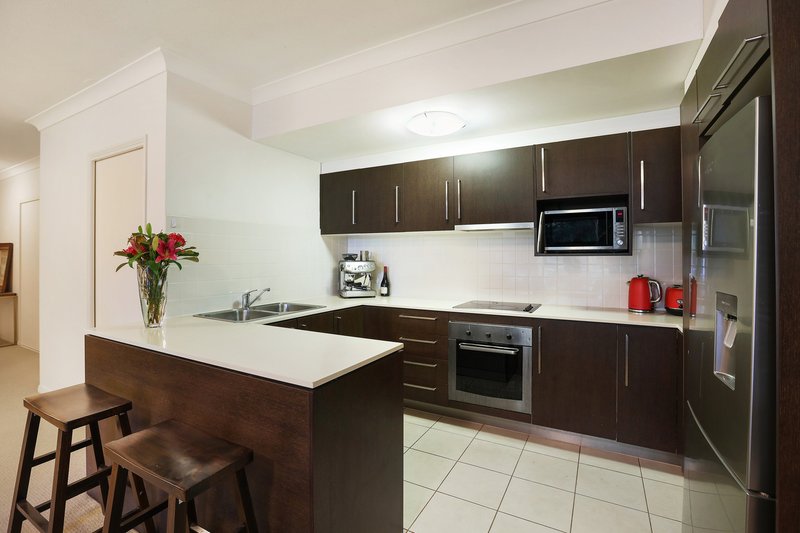 Photo - 2101/12 Executive Drive, Burleigh Waters QLD 4220 - Image 2