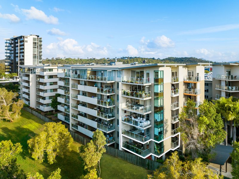 Photo - 2101/12 Executive Drive, Burleigh Waters QLD 4220 - Image 18