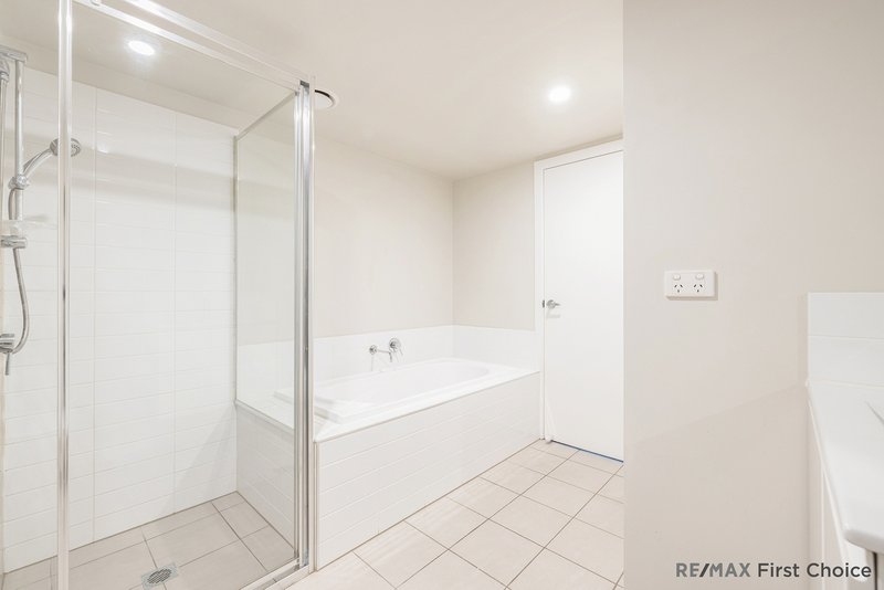 Photo - 210/15 Bland Street, Coopers Plains QLD 4108 - Image 9