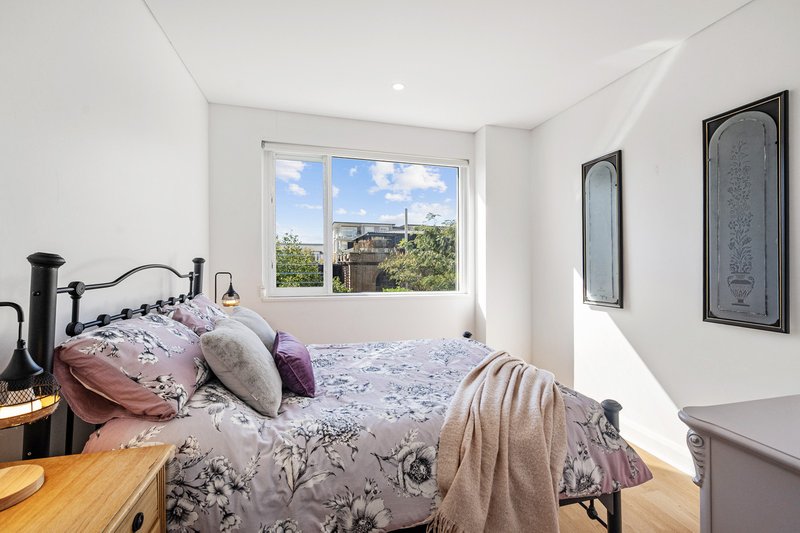 Photo - 210/17 Woodlands Avenue, Breakfast Point NSW 2137 - Image 13