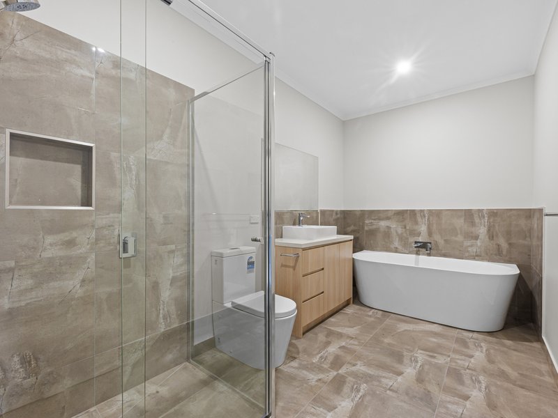 Photo - 2/1019 High Street, Reservoir VIC 3073 - Image 4