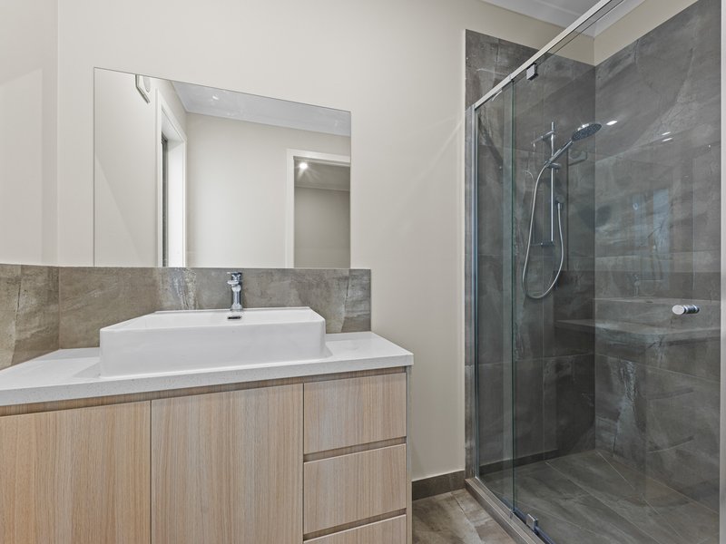 Photo - 2/1019 High Street, Reservoir VIC 3073 - Image 6
