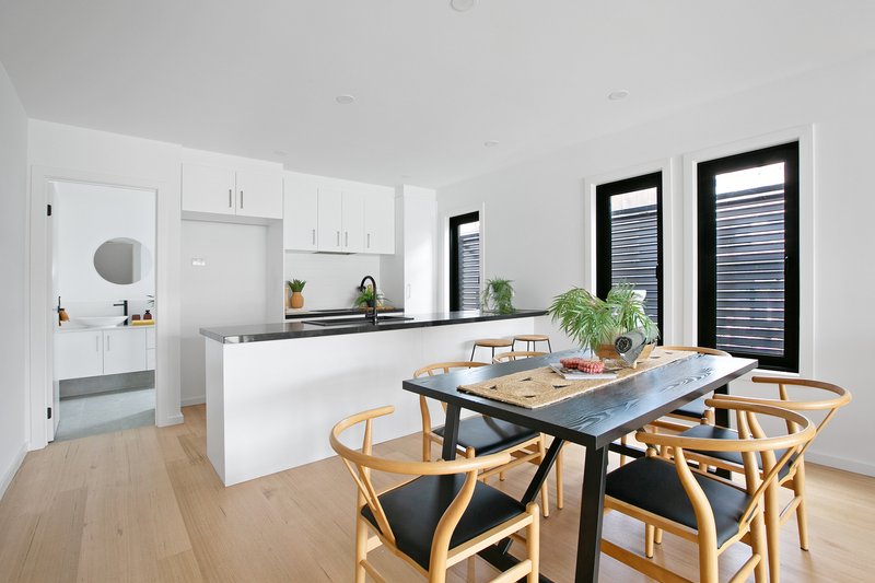 Photo - 2/102 Albert Street, Preston VIC 3072 - Image 3