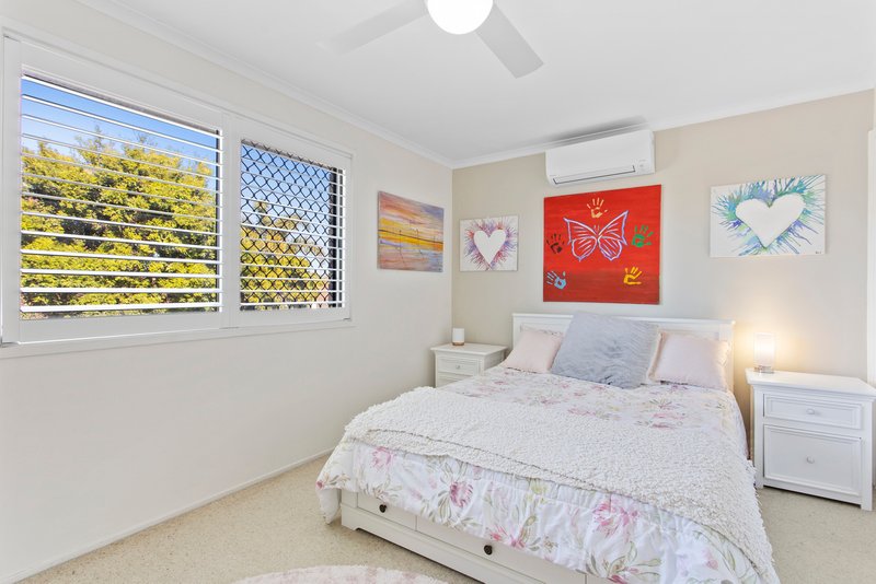 Photo - 2/102 Christine Avenue, Burleigh Waters QLD 4220 - Image 11