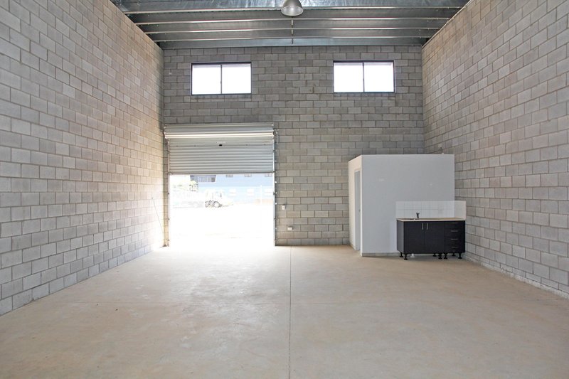 Photo - 2/102 Coonawarra Road, Winnellie NT 0820 - Image 2