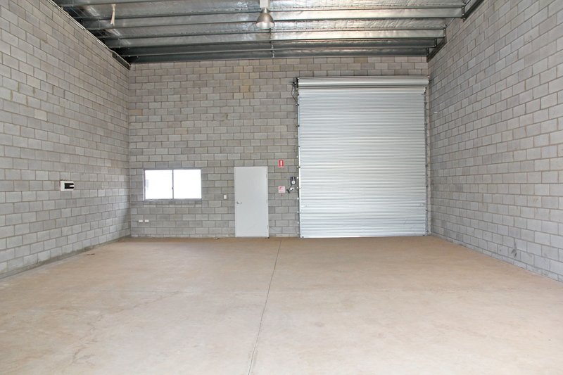 Photo - 2/102 Coonawarra Road, Winnellie NT 0820 - Image 3