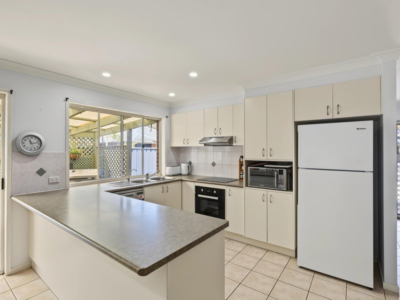 Photo - 2/102 Cootharaba Drive, Helensvale QLD 4212 - Image 5
