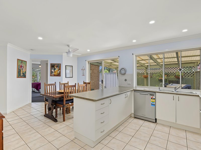 Photo - 2/102 Cootharaba Drive, Helensvale QLD 4212 - Image 6