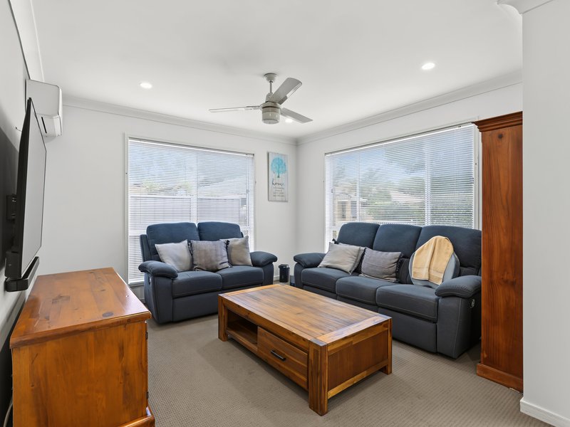 Photo - 2/102 Cootharaba Drive, Helensvale QLD 4212 - Image 8