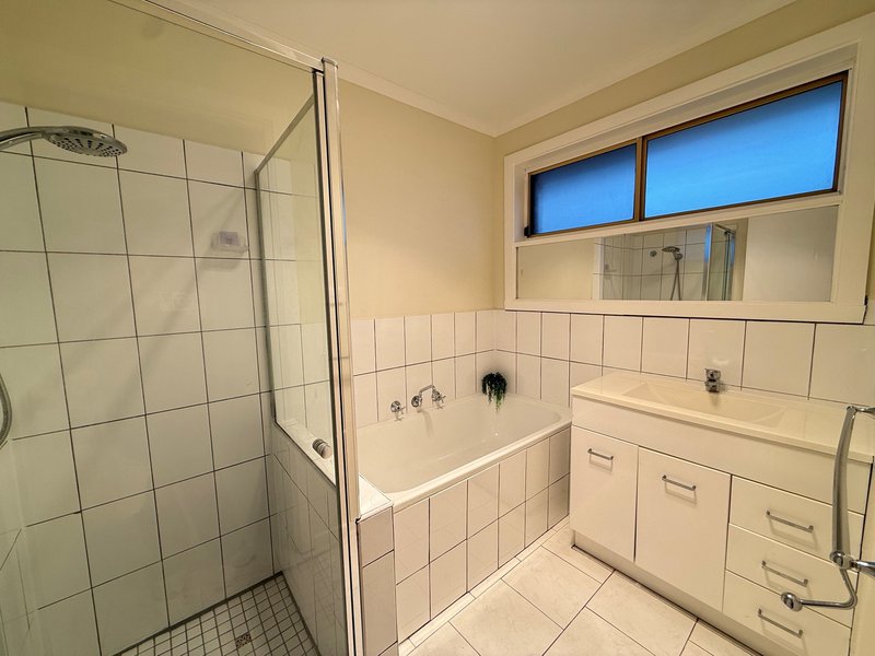 Photo - 2/102 Grieve Parade, Altona VIC 3018 - Image 6