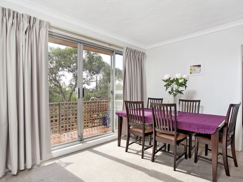 Photo - 2/102 Henderson Road, Queanbeyan NSW 2620 - Image 5