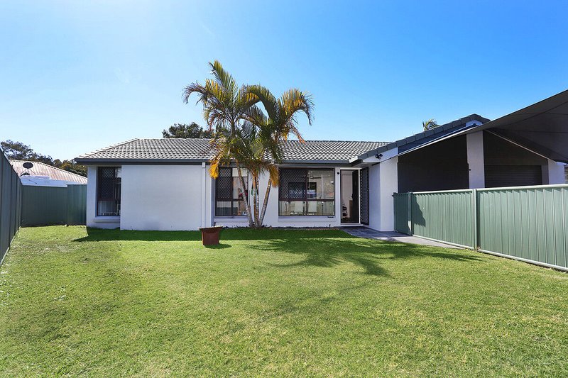 Photo - 2/102 Kangaroo Avenue, Coombabah QLD 4216 - Image 2