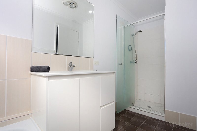 Photo - 2/102 Kangaroo Avenue, Coombabah QLD 4216 - Image 9