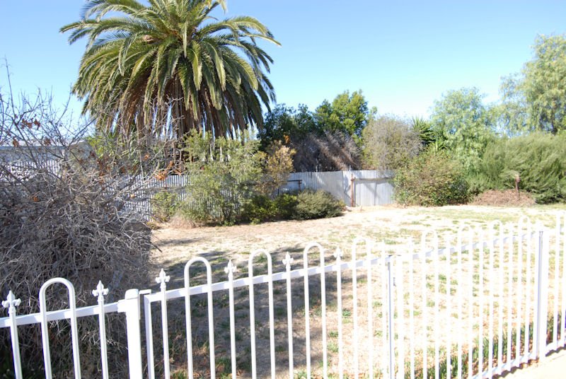 Photo - 2/102 Mckenzie Street, Deniliquin NSW 2710 - Image 7