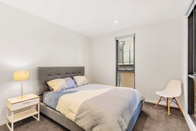 Photo - 210/2 Montrose Place, Hawthorn East VIC 3123 - Image 5