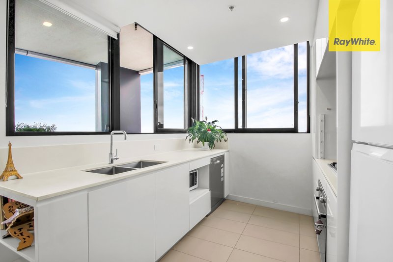 Photo - 2102/1 Boys Avenue, Blacktown NSW 2148 - Image 5