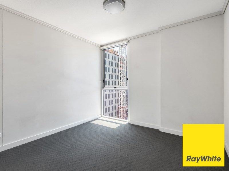 Photo - 2102/108 Albert Street, Brisbane City QLD 4000 - Image 6