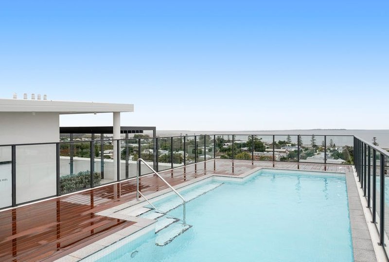 Photo - 2102/77 Bride Street, Wynnum QLD 4178 - Image 6