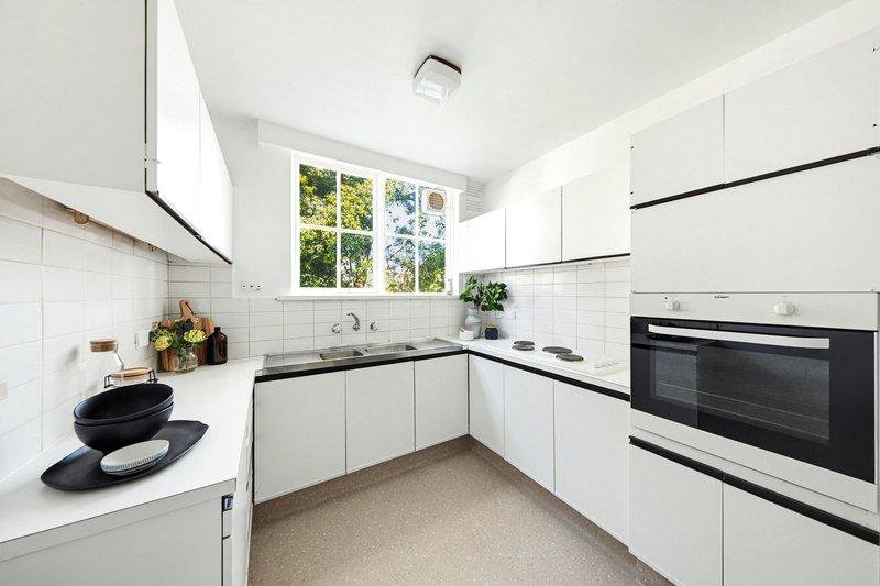 Photo - 2/103 Barkers Road, Kew VIC 3101 - Image 5