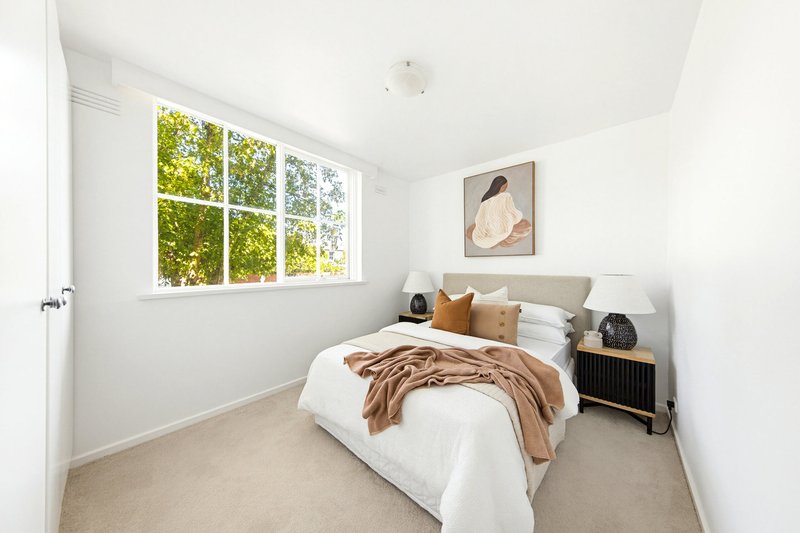 Photo - 2/103 Barkers Road, Kew VIC 3101 - Image 7