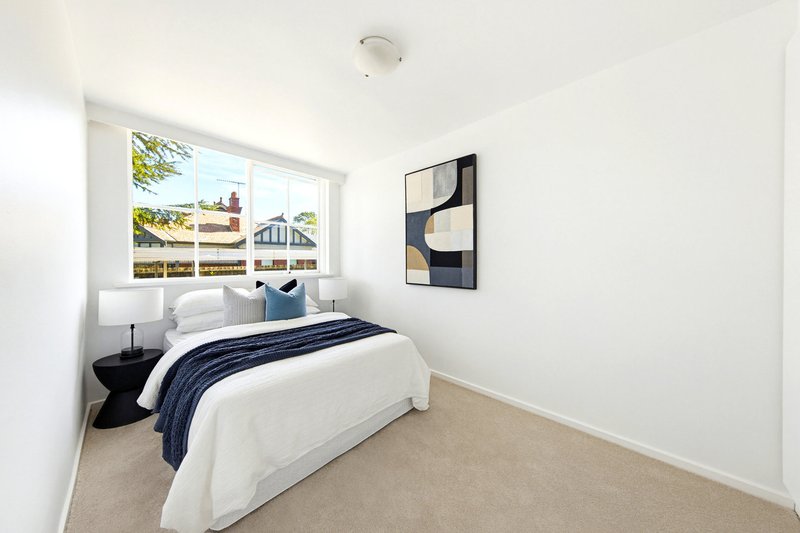 Photo - 2/103 Barkers Road, Kew VIC 3101 - Image 8