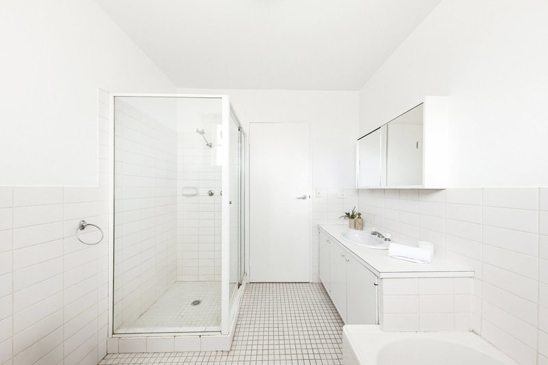 Photo - 2/103 Barkers Road, Kew VIC 3101 - Image 9