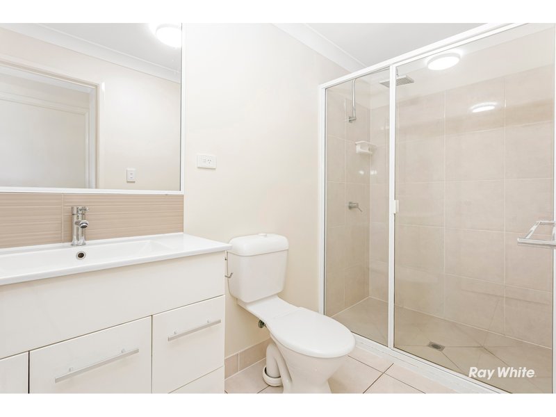 Photo - 2/103 Bottlebrush Drive, Lammermoor QLD 4703 - Image 5