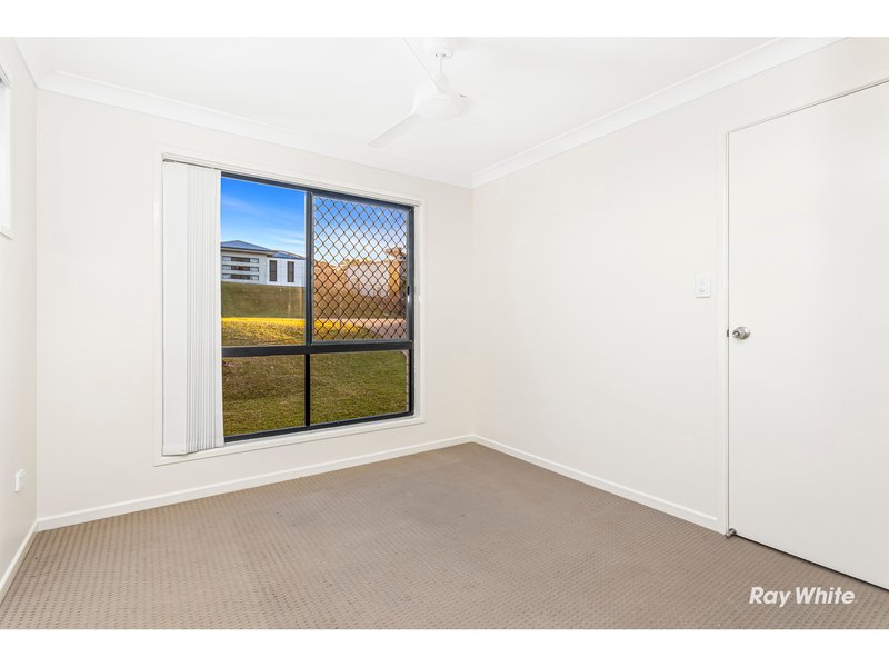 Photo - 2/103 Bottlebrush Drive, Lammermoor QLD 4703 - Image 8