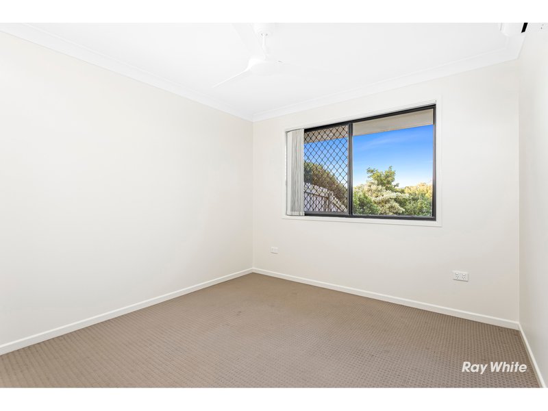 Photo - 2/103 Bottlebrush Drive, Lammermoor QLD 4703 - Image 10