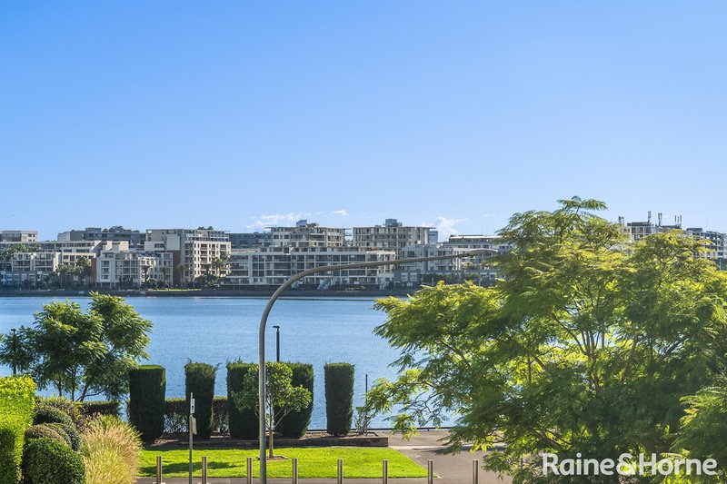 210/3 Jean Wailes Avenue, Rhodes NSW 2138