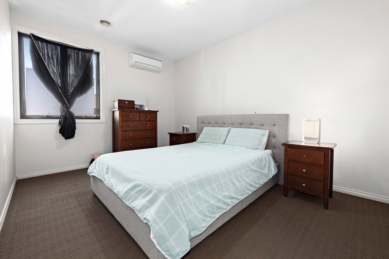 Photo - 2/103 St Leonards Road, Ascot Vale VIC 3032 - Image 6