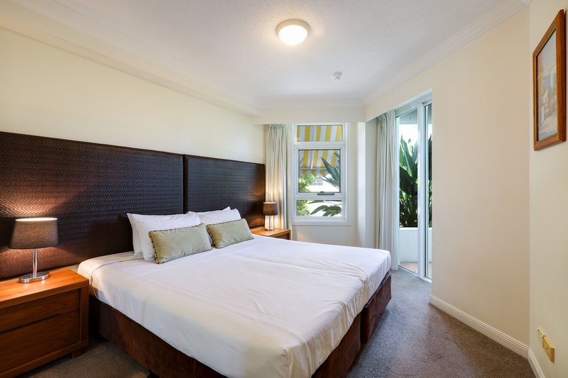 Photo - 2103/24 Queensland Avenue, Broadbeach QLD 4218 - Image 9