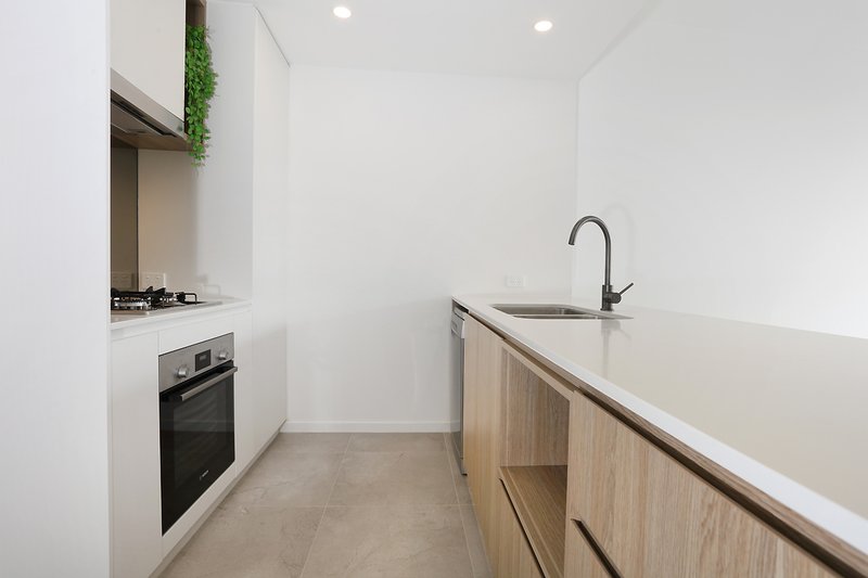 Photo - 2103/8 Athena Boulevard, Hope Island QLD 4212 - Image 3