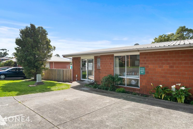 Photo - 2/104 Abbotsfield Road, Claremont TAS 7011 - Image 2