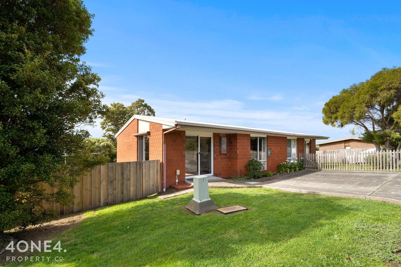 Photo - 2/104 Abbotsfield Road, Claremont TAS 7011 - Image 3