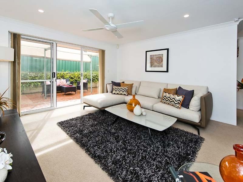 Photo - 2/104 Beatty Avenue, East Victoria Park WA 6101 - Image