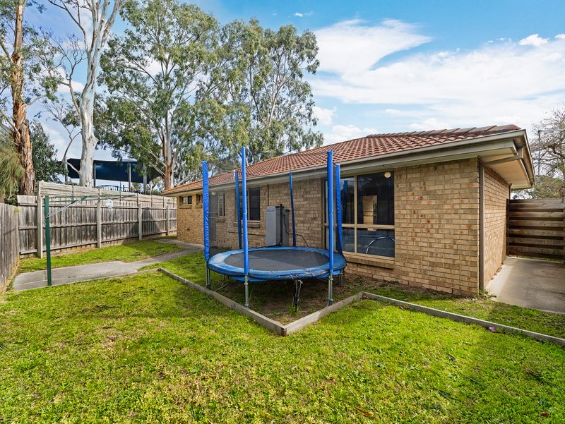 Photo - 2/104 Duff Street, Cranbourne VIC 3977 - Image 12