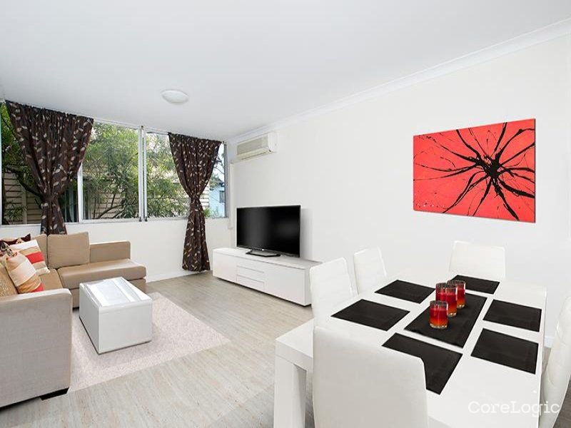 Photo - 2/104 Henderson Street, Bulimba QLD 4171 - Image 2