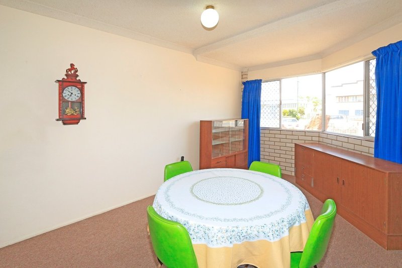 Photo - 2/104 Kent Street, Rockhampton City QLD 4700 - Image 2