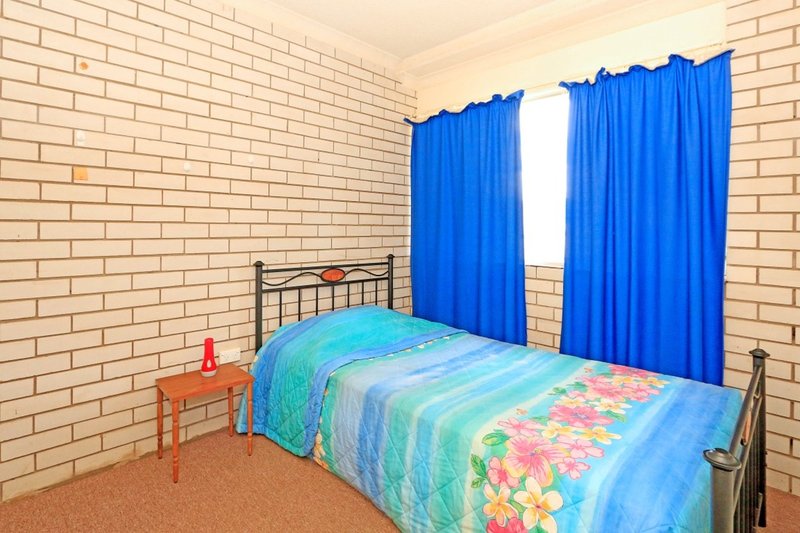 Photo - 2/104 Kent Street, Rockhampton City QLD 4700 - Image 6