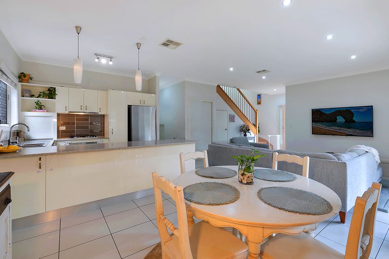 Photo - 2/104 Ridge Street, Northgate QLD 4013 - Image 4