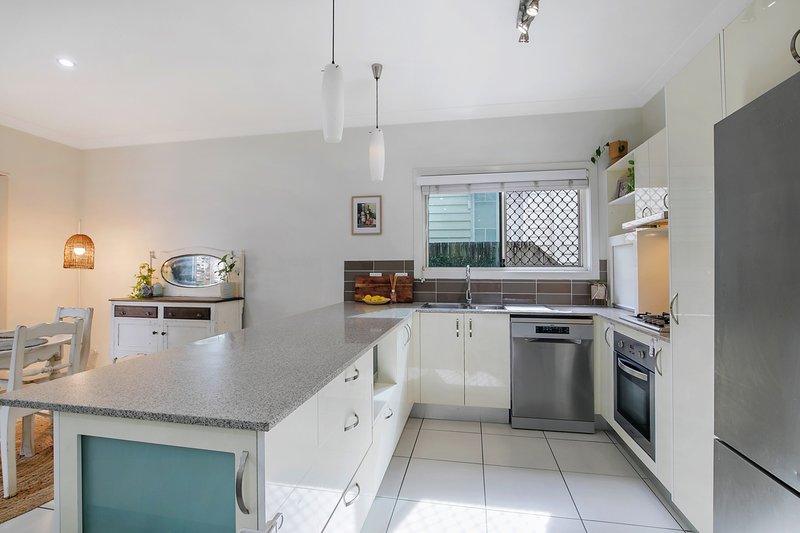 Photo - 2/104 Ridge Street, Northgate QLD 4013 - Image 5