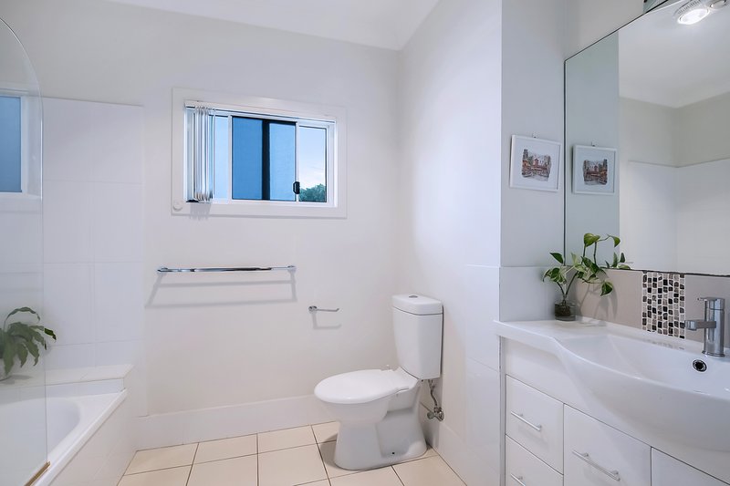 Photo - 2/104 Ridge Street, Northgate QLD 4013 - Image 14