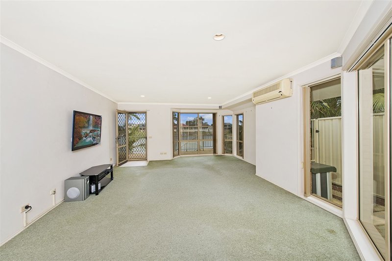 Photo - 2/104 River Park Road, Port Macquarie NSW 2444 - Image 3