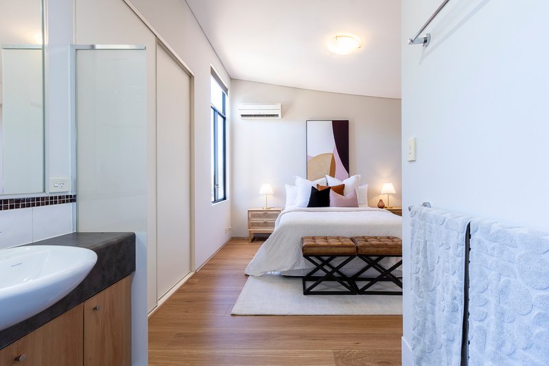 Photo - 2/104 Scarborough Beach Road, Mount Hawthorn WA 6016 - Image 15