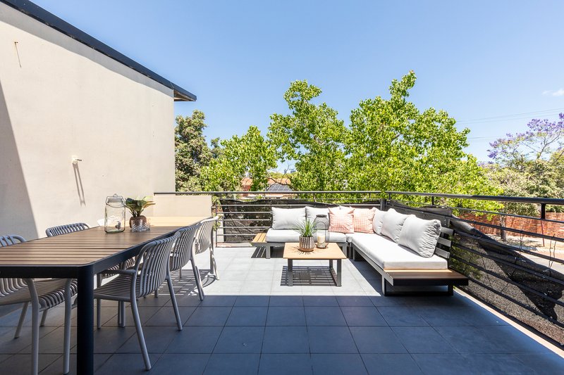 Photo - 2/104 Scarborough Beach Road, Mount Hawthorn WA 6016 - Image 20